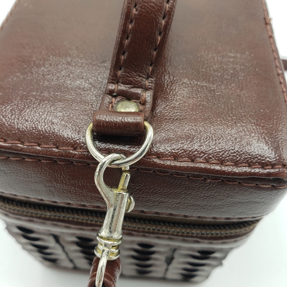 Square Box Crossbody Purse w/Double Zipper Closure - Picture 4 of 11